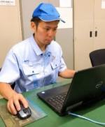 訓練修了者が就職先企業で業務をしている