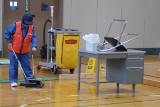 ビルクリーニング競技（弾性床）2