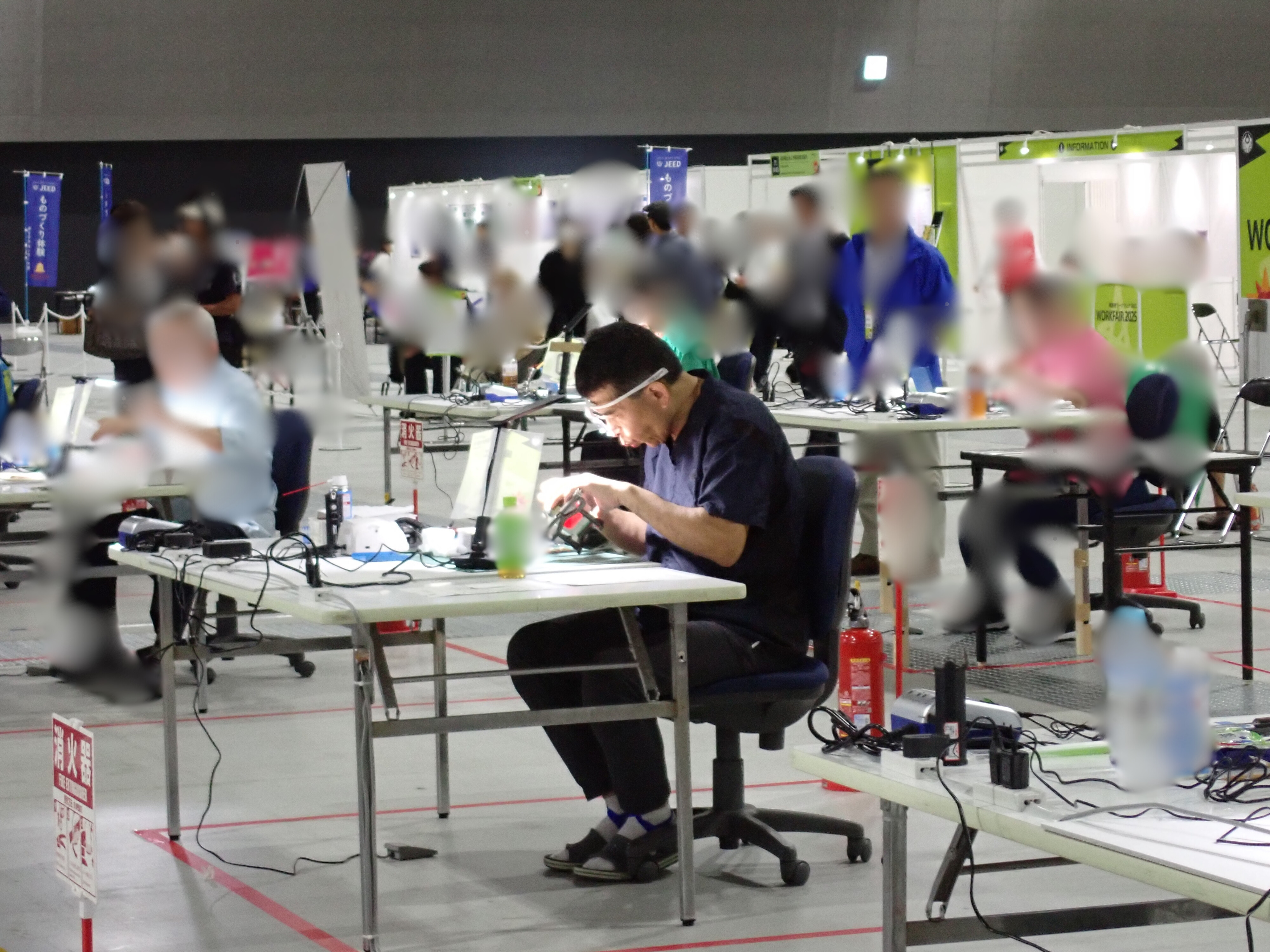 歯科技工　競技風景