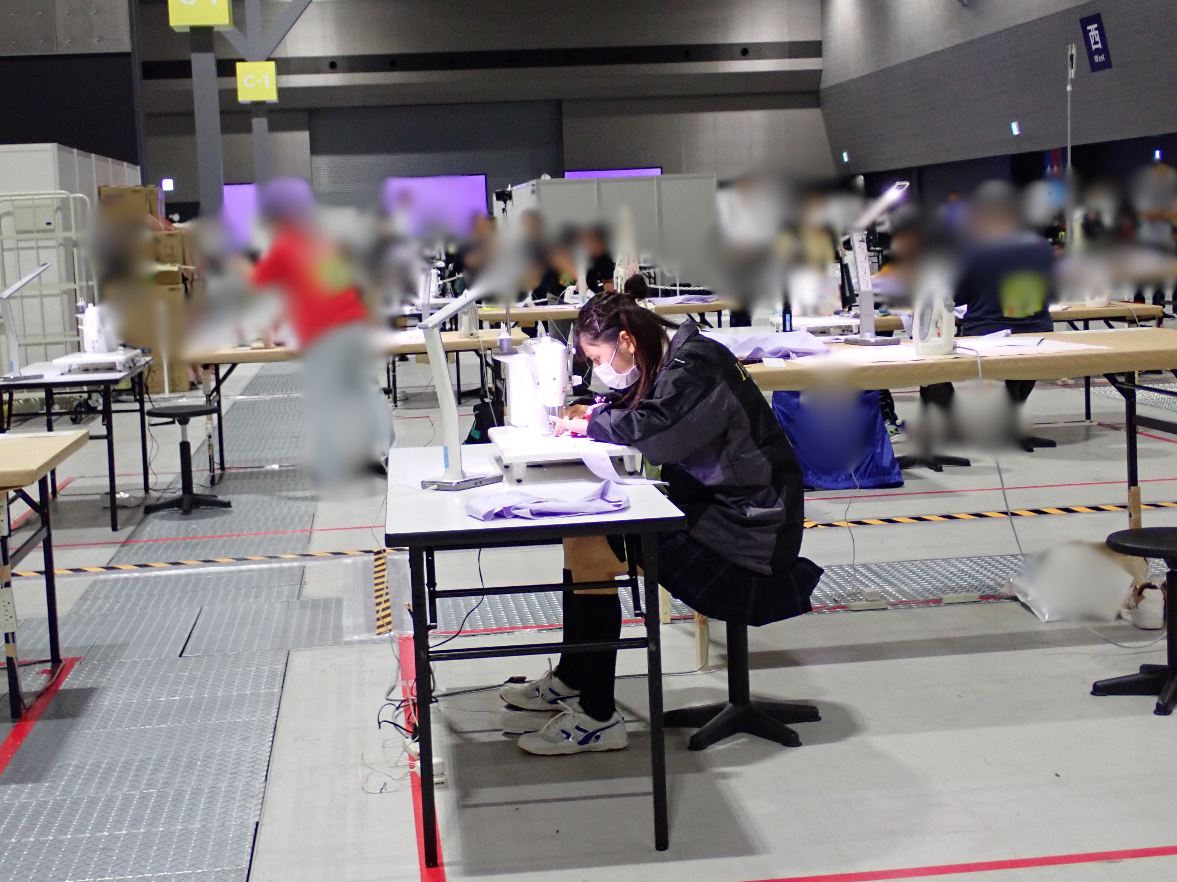 縫製　競技風景