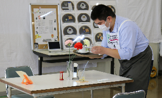 喫茶サービス競技風景の写真