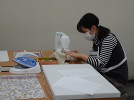 縫製競技風景の写真