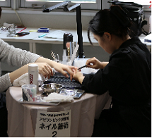 ネイル施術競技風景の写真