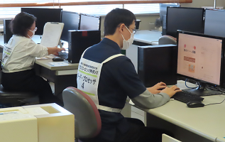 ワード・プロセッサ競技風景の写真