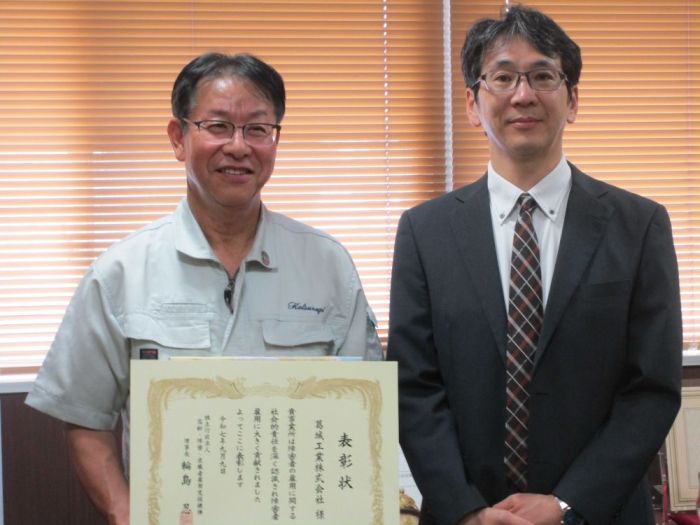 （左より）代表取締役　吉岡様、機構奈良支部長